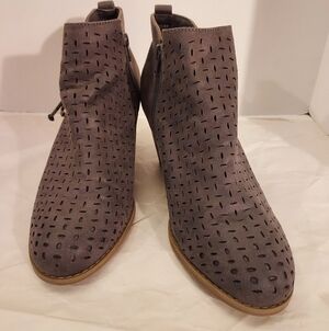 Report Gray "Granger" Perforated Wedge Booties in Size 10